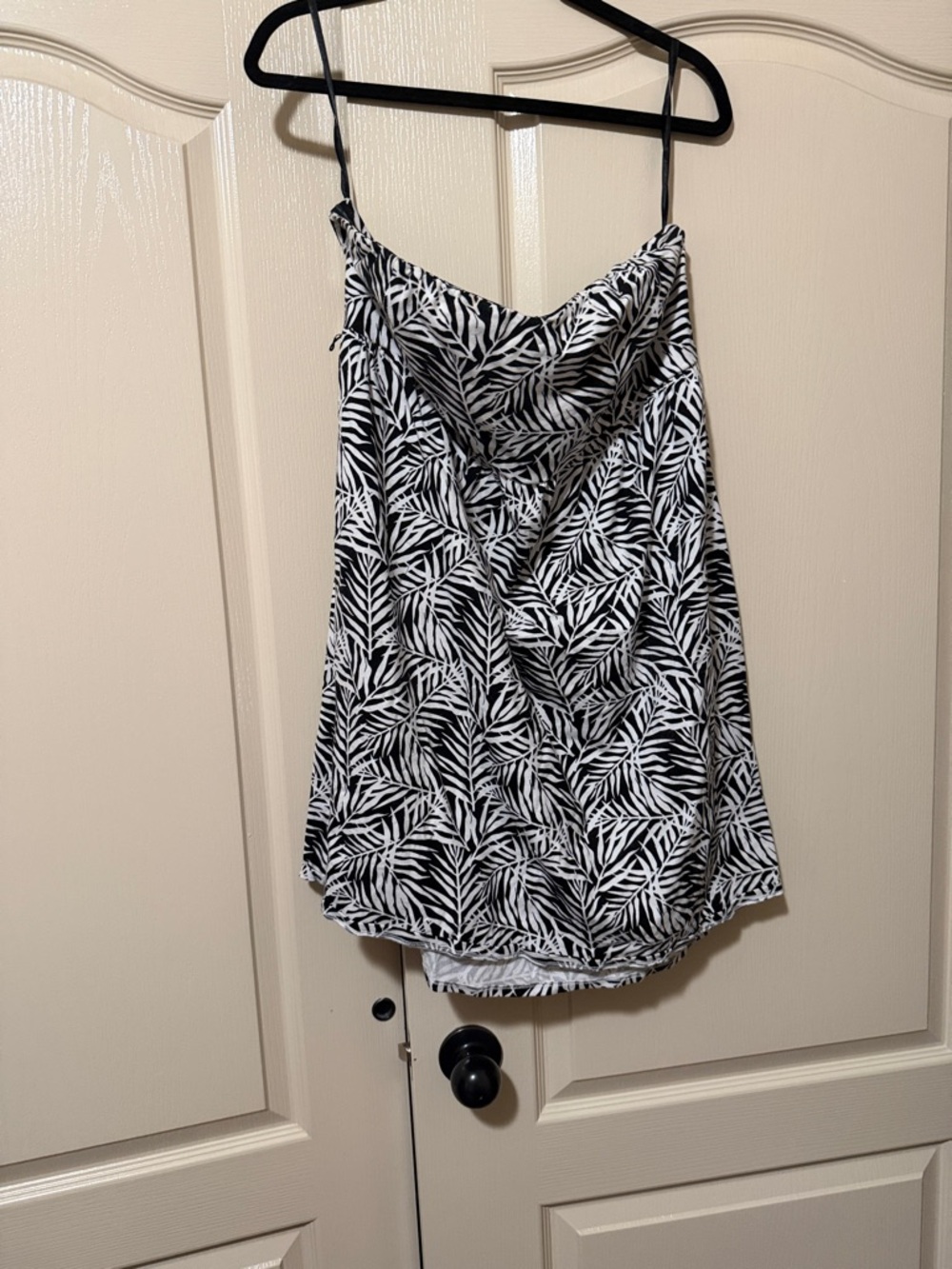 torrid Black & White Leaf Print Strapless Dress
